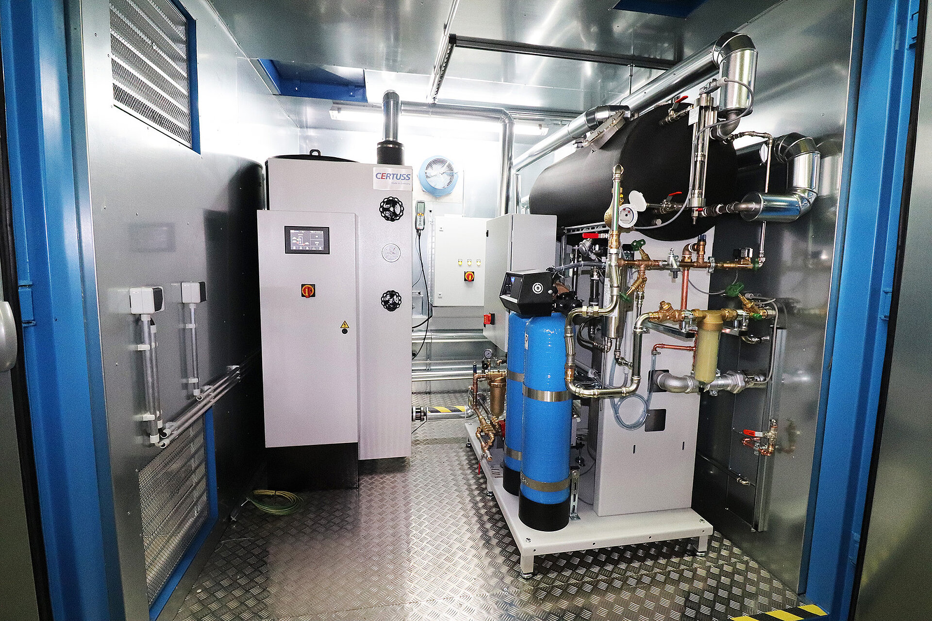 Kleiner Dampferzeuger mit CVE-Einheit im Container