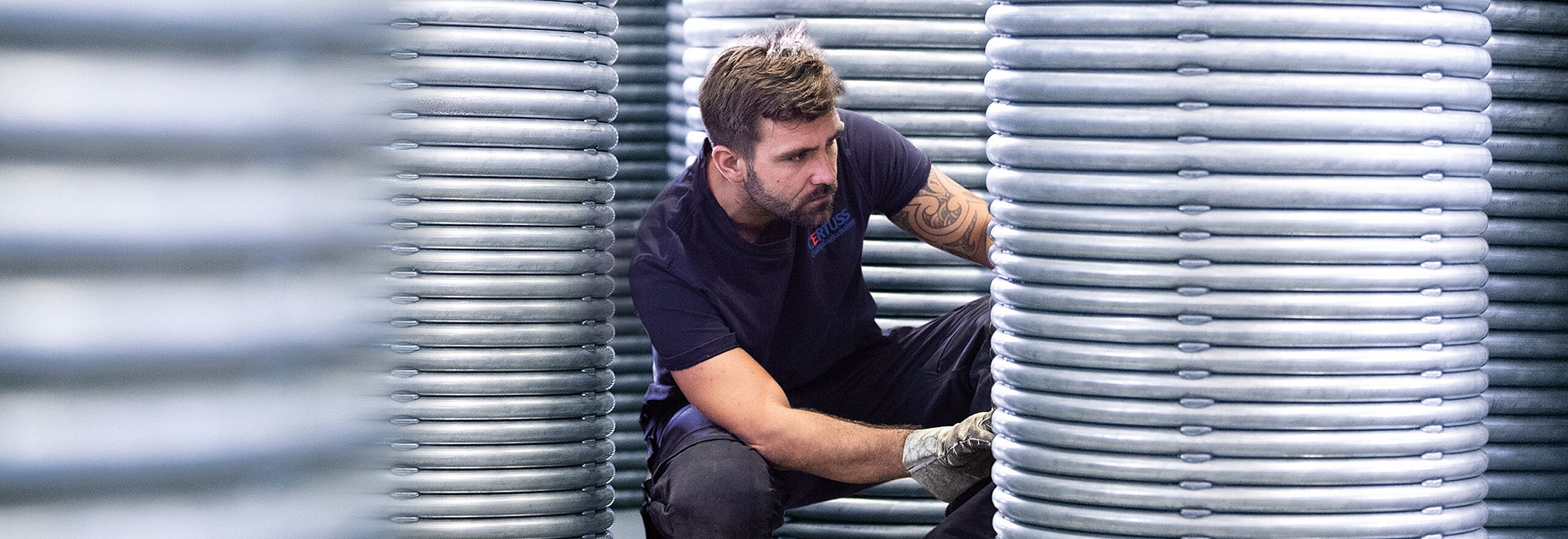 CERTUSS employees between several coils